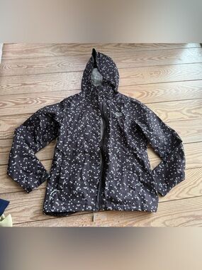 The North Face Rain Jacket size S